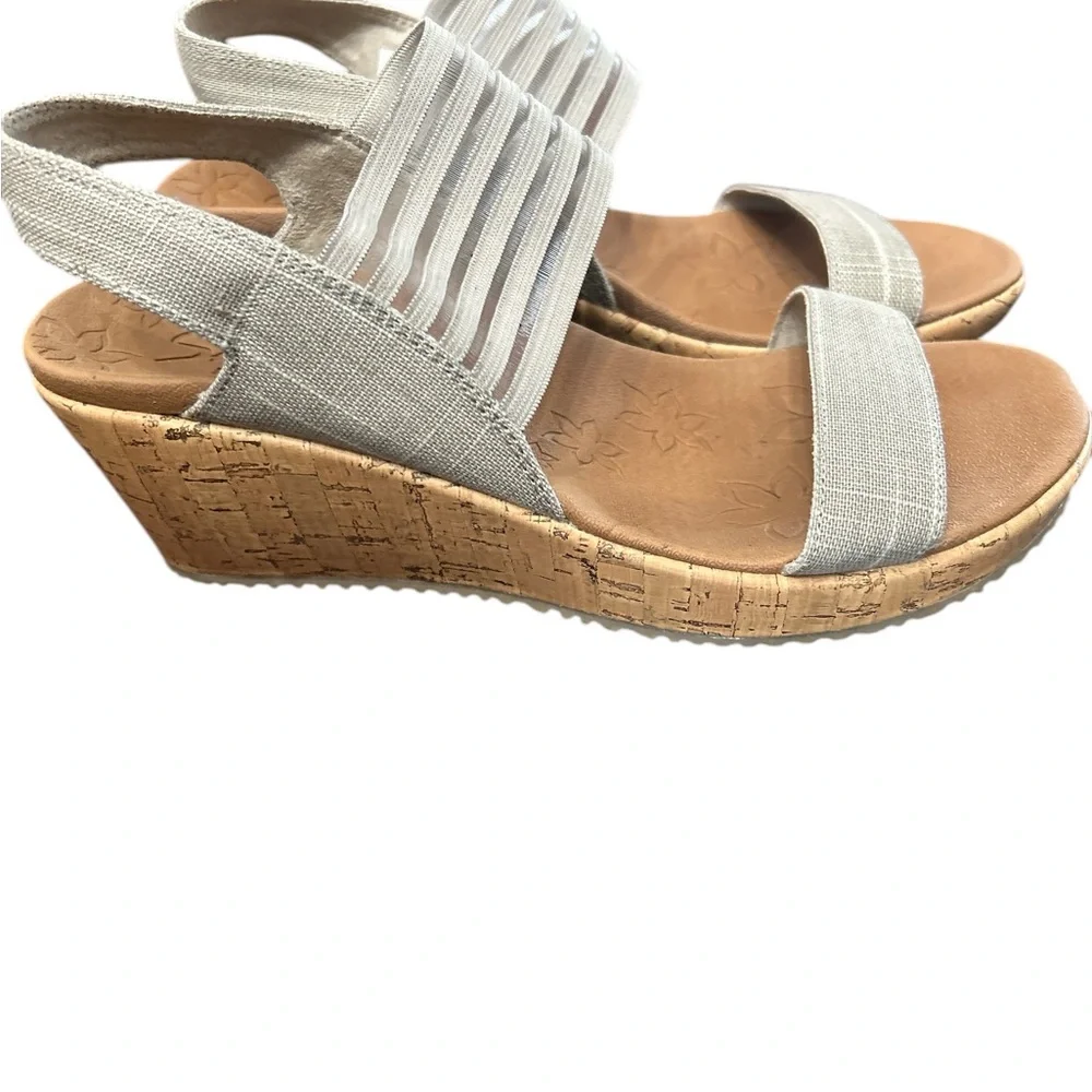 Skechers Taupe Greige Color Wedge Sandals with Elastic Straps Comfy Size 8